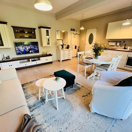Mvs Apartment Giroc Bagian luar foto